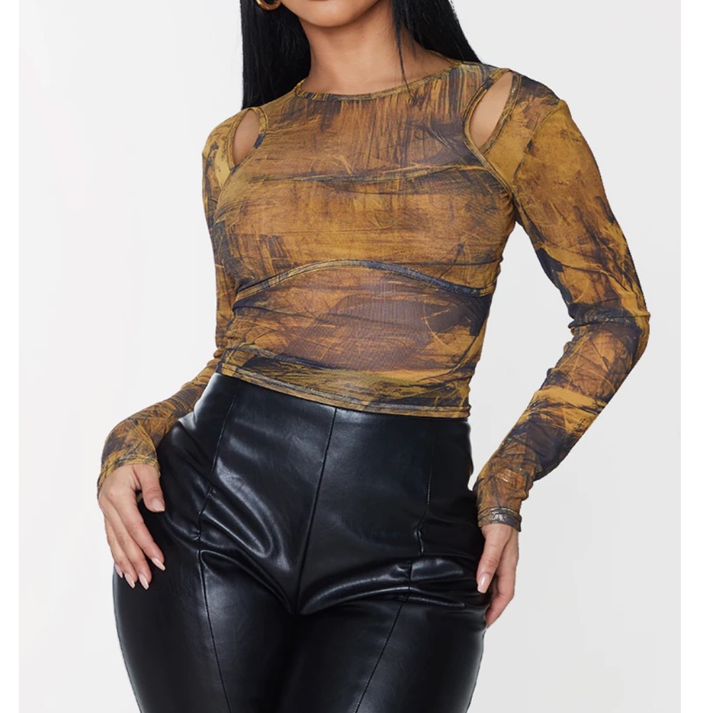 Cut Out Top